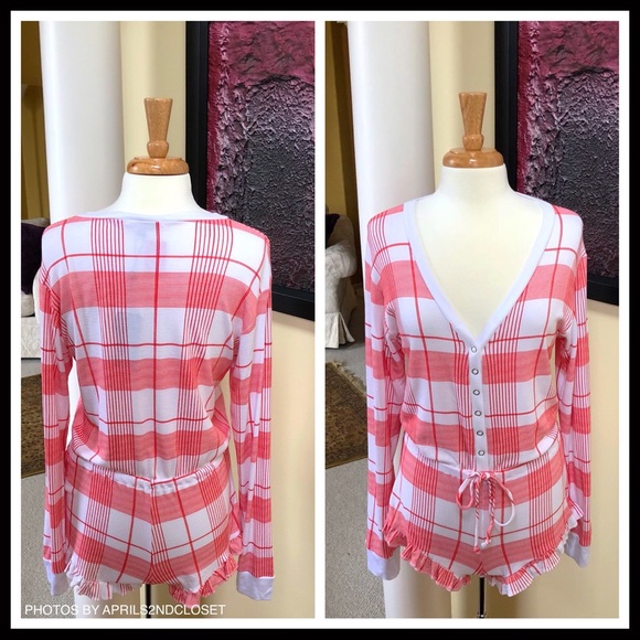 WILDFOX RED WHITE PLAID RUFFLE TRIM ROMPER - Picture 4 of 8